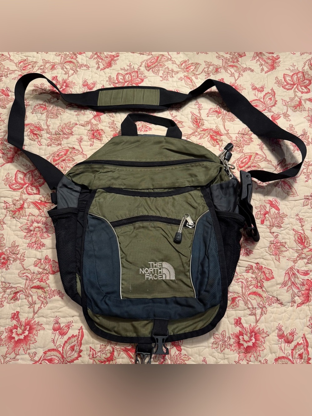 Vintage The North Face Olive & Black Men's Messenger Crossbody Bag